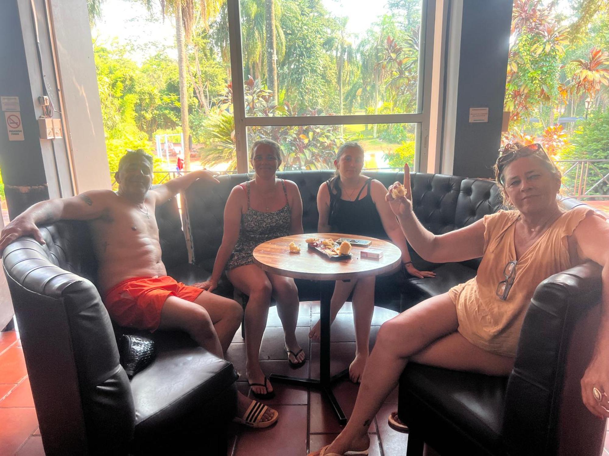 Beer Hotel Iguazu Puerto Iguazú Eksteriør billede